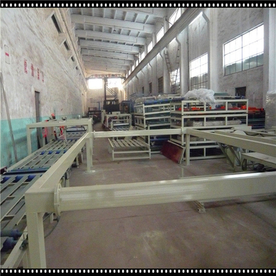 Producción estándar del panel de bocadillo de la pared del cemento y del Mgo de la maquinaria del tablero del Mgo del CE