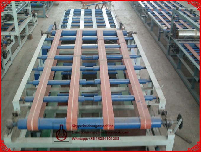 Vacío del tablero del Mgo del cemento de la fibra del alto rendimiento que forma la máquina para los muebles de la casa