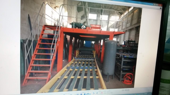 Máquina de prensa de puertas de tablero GRC, máquina automática de hacer paneles de sándwich MgO