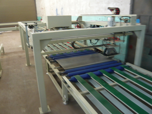 Tecnología de extrusión de doble rollo Máquinas para hacer puertas, Prensa de paneles de óxido de magnesio