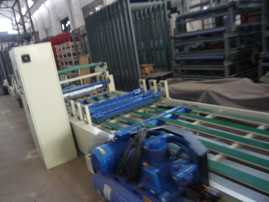 Máquinas de fabricación de puertas de acero de textura energéticamente eficiente 1,5 * 18 m