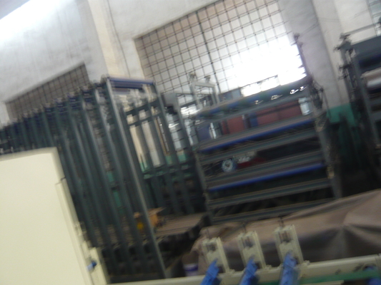 Máquinas de fabricación de puertas de acero de textura energéticamente eficiente 1,5 * 18 m