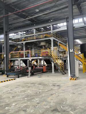 Máquina de tablero de paja con un contenido de humedad de materia prima del 8 al 12% y un ancho de producto de salida de 600 a 2000 mm para una temperatura de funcionamiento óptima de 20 a 80 °C