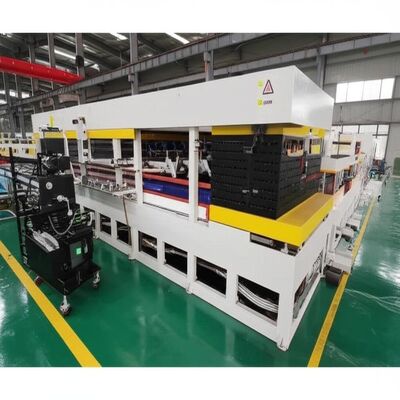 Máquina para paneles de sándwich de tratamiento térmico con cuchillas de afeitar Cr12 para la producción de paneles de pared trasera de 32 metros de longitud