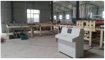 Línea de producción de placas de yeso duradero / máquina de fabricación para 600-2000mm ancho de producto de salida y 600-2000 piezas de productividad