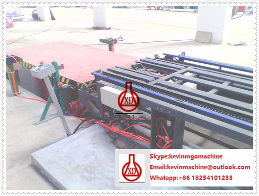 Línea de extrudado del panel de bocadillo del rodillo doble, equipo de extensión del panel de pared de sequedad del pegamento que chapea