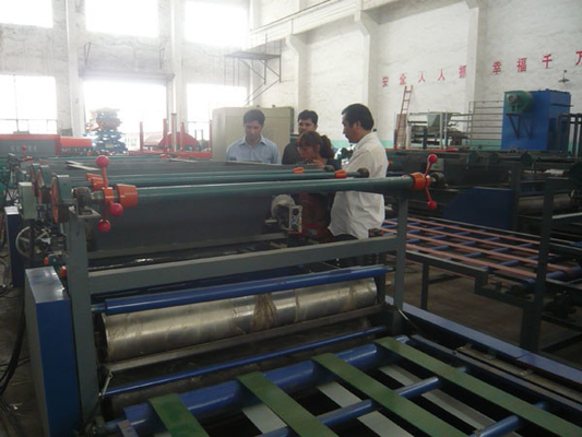 Máquina semiautomática del TABLERO del MGO para los materiales de construcción del aislamiento del fuego
