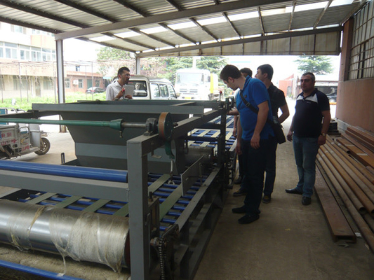 Cadena de producción automática del tablero del MgO funcionamiento de alta resistencia para los materiales de construcción