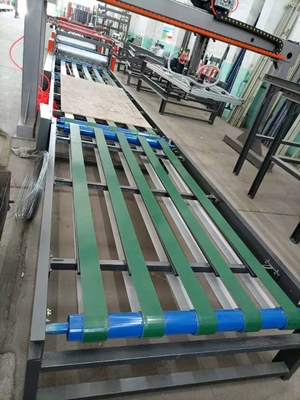 El panel de pared de bocadillo y cadena de producción completamente automáticos del tablero del cemento de la fibra